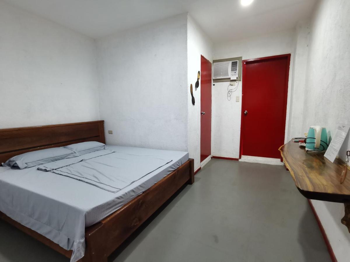 Panda Guest House Coron Exterior photo