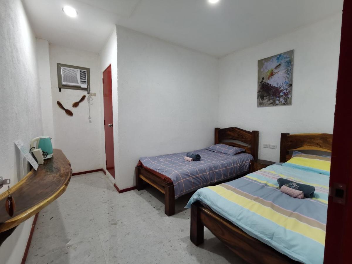 Panda Guest House Coron Exterior photo
