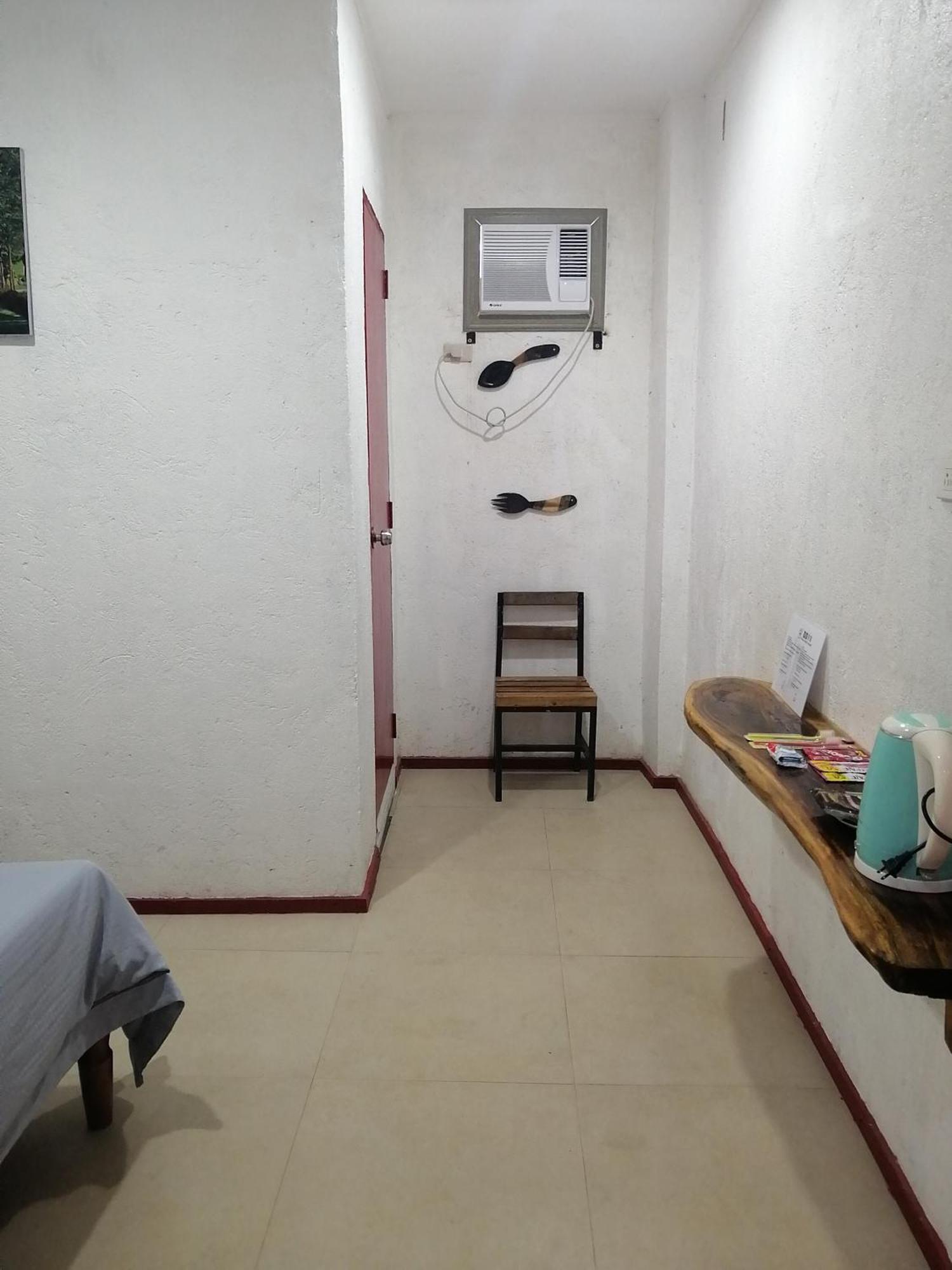 Panda Guest House Coron Exterior photo