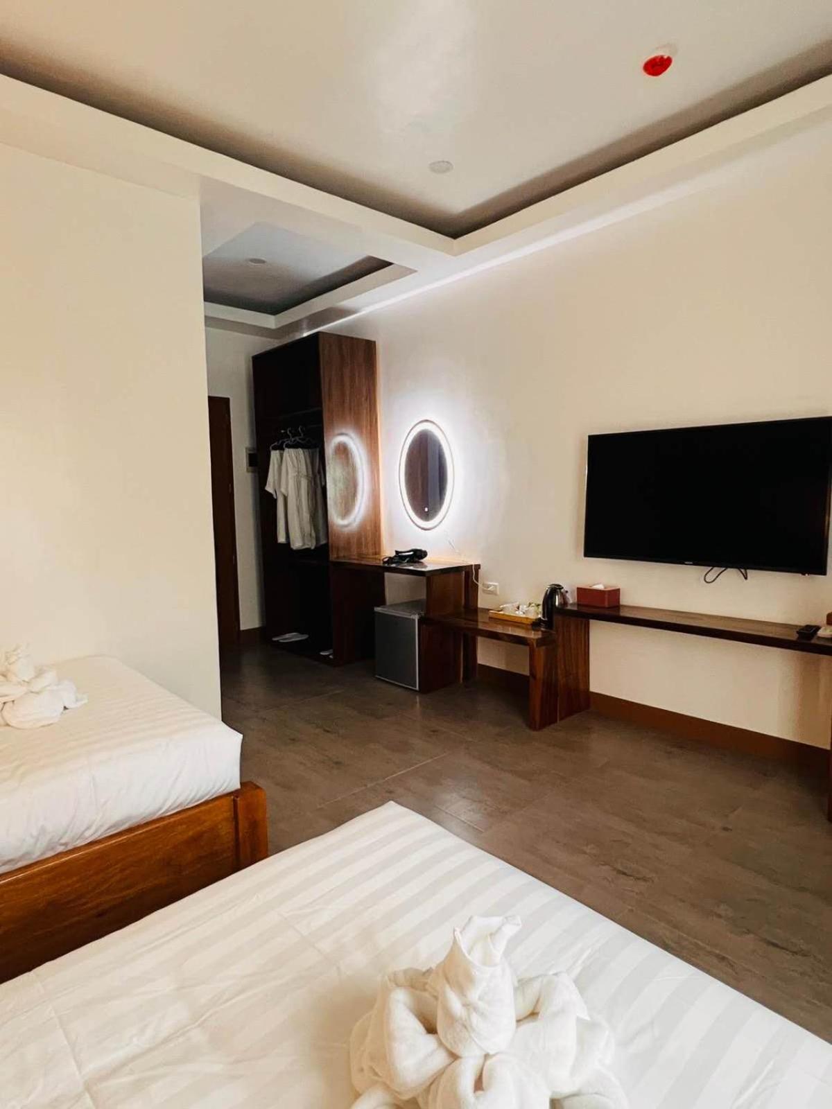 Panda Guest House Coron Exterior photo